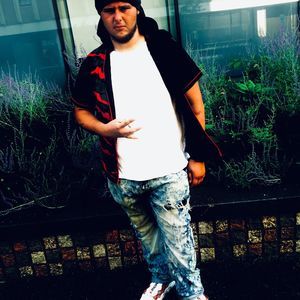 Meet your Posher, Miles